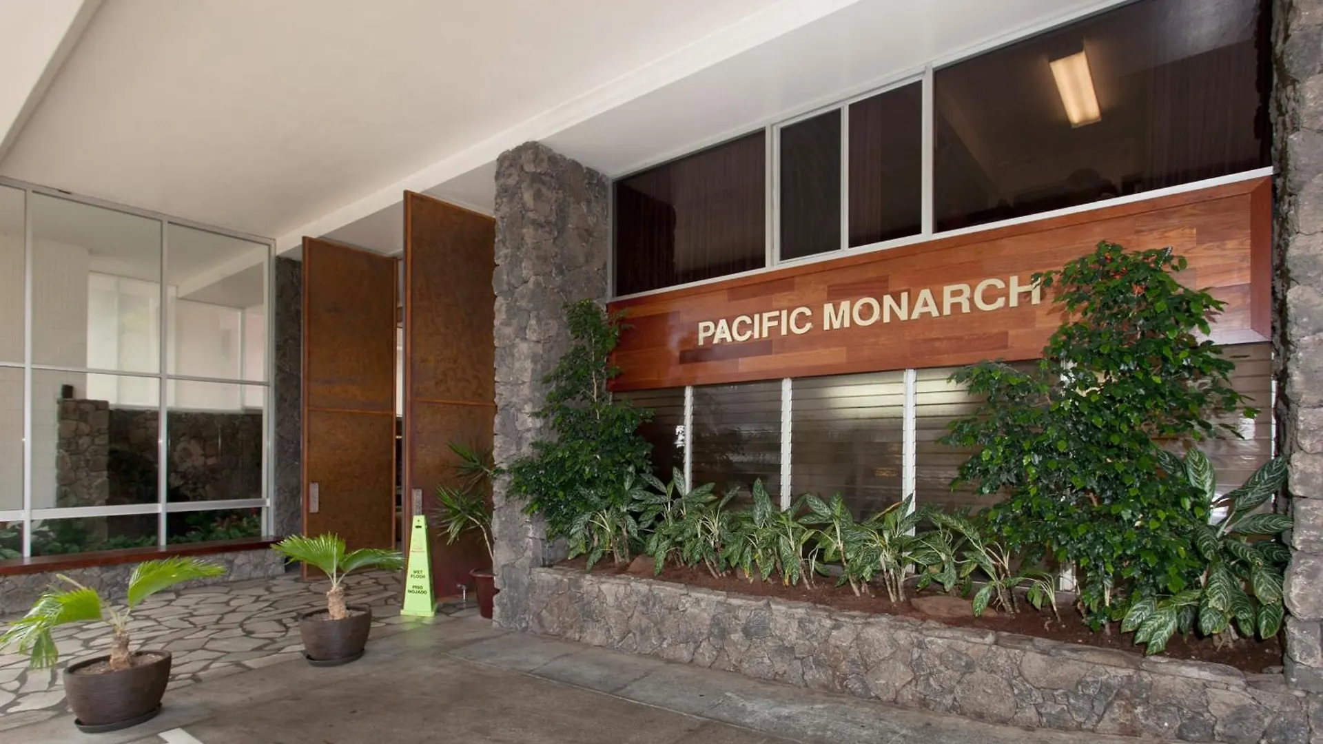 Apartment Stylish, Newly Renovated Condo Near Waikiki Beach! Honolulu